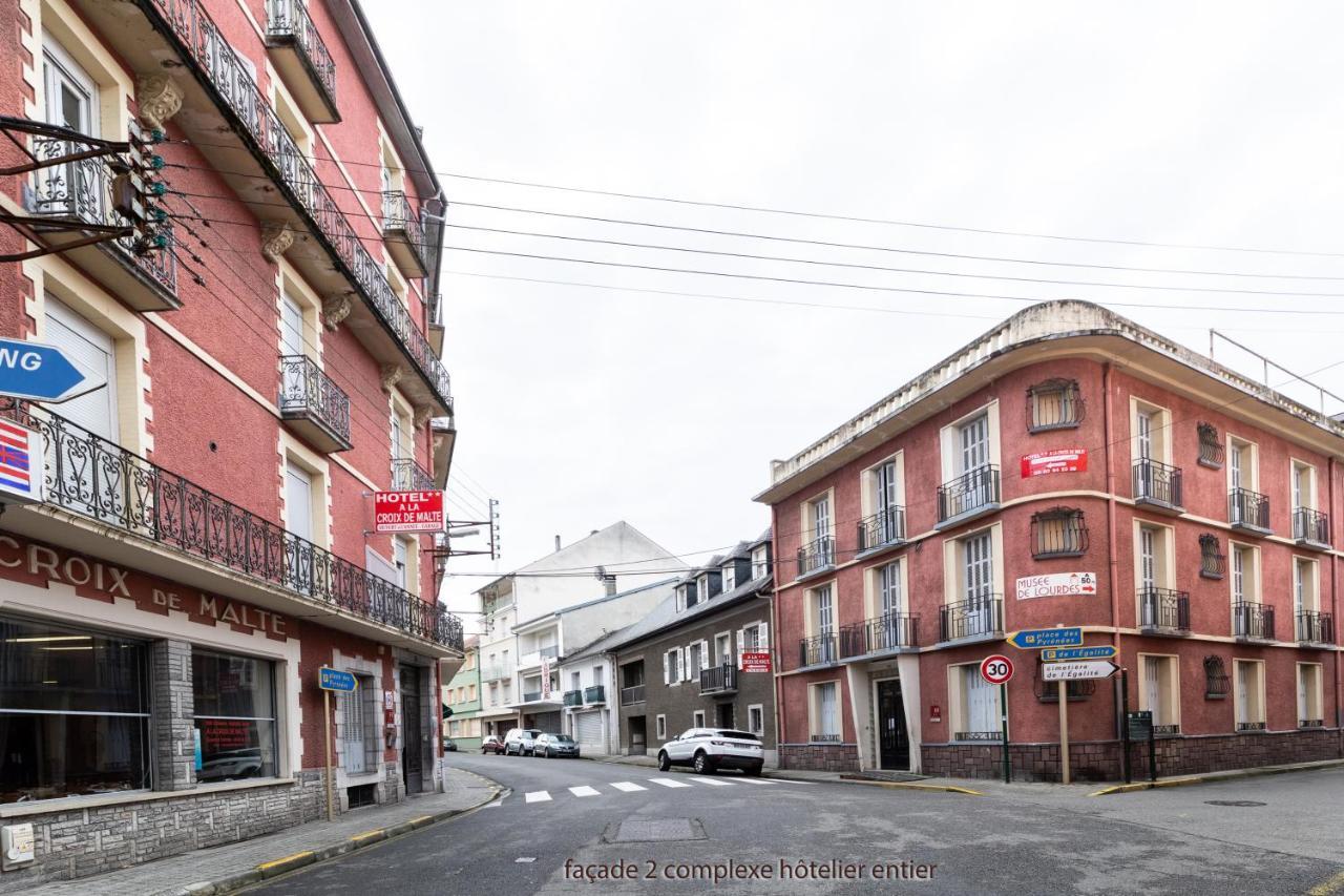 Hotel A La Croix De Malte Lurdy Exteriér fotografie